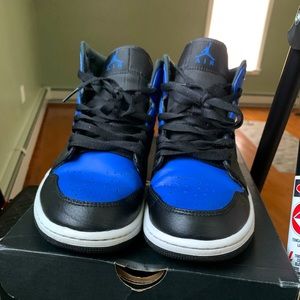 Jordan 1 Mid Black/Hyper Royal/White